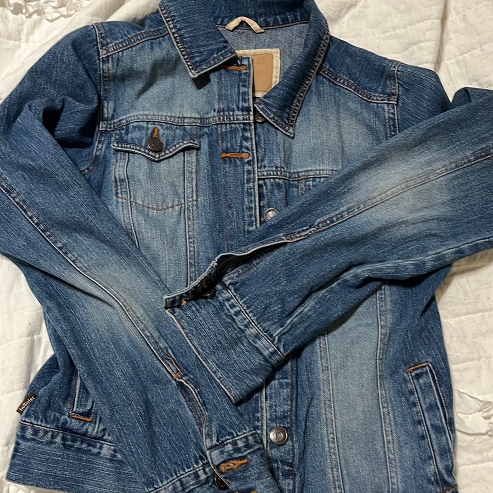 Woman’s  Hollister Blue Jean Jacket-Large
